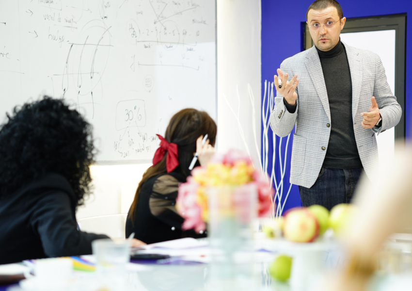 despre noi_carousel_sectiunea 3.2